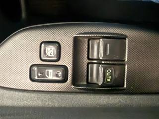 TOYOTA Yaris usata 11
