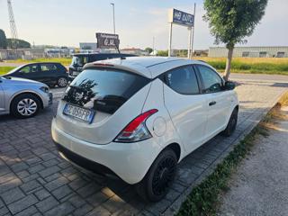 LANCIA Ypsilon usata, con Autoradio