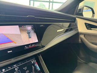 AUDI Q8 usata 23