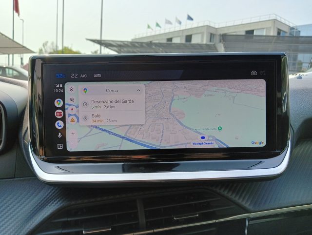 PEUGEOT 2008 usata, con Controllo automatico clima
