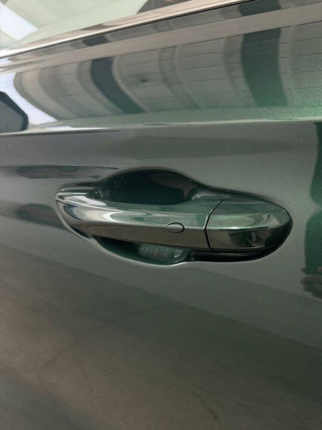 MG ZS usata, con Specchietti laterali elettrici