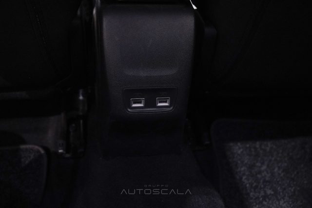 PEUGEOT 2008 usata, con Luci diurne