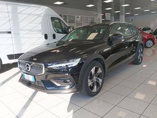 VOLVO V60 Cross Country B4 (d) AWD Geartronic Business Pro