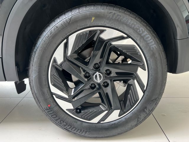 NISSAN Qashqai usata, con Fari LED