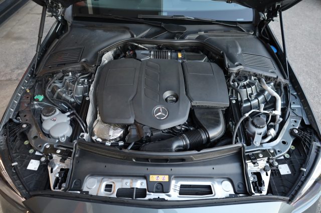 MERCEDES-BENZ C 300 usata 184