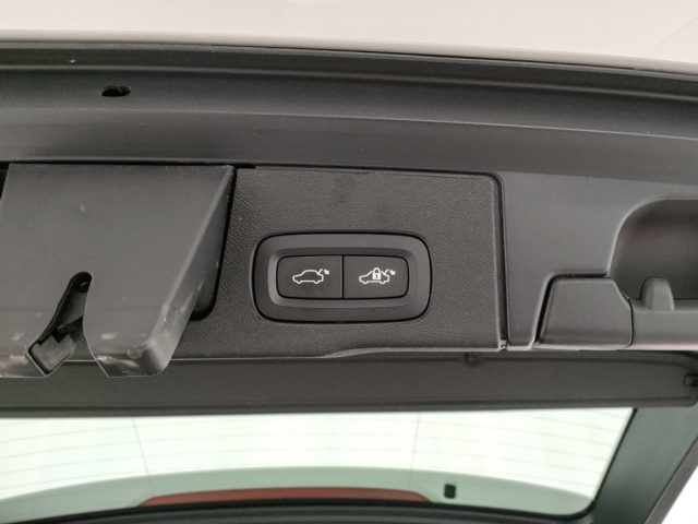 VOLVO XC60 usata, con Touch screen