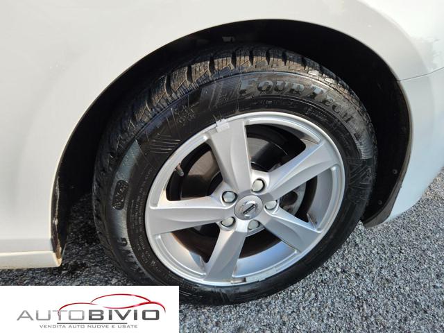 VOLVO V40 usata, con Volante in pelle