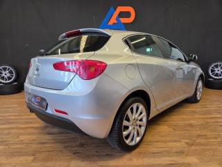 ALFA ROMEO Giulietta usata, con Autoradio