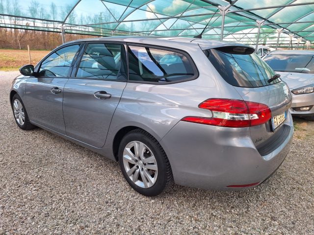 PEUGEOT 308 usata, con Autoradio