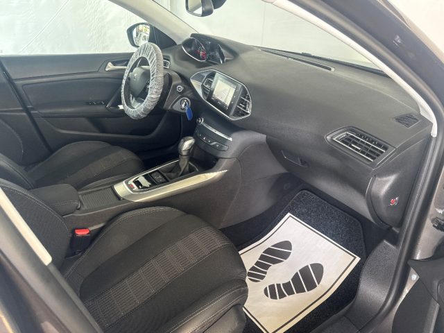 PEUGEOT 308 usata, con Airbag testa