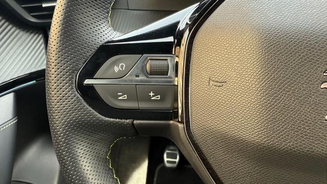 PEUGEOT 2008 usata, con Autoradio
