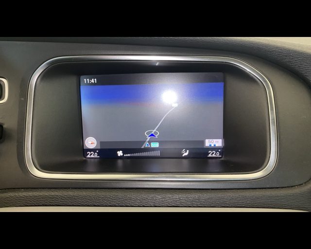 VOLVO V40 Cross Country usata, con Sistema di navigazione