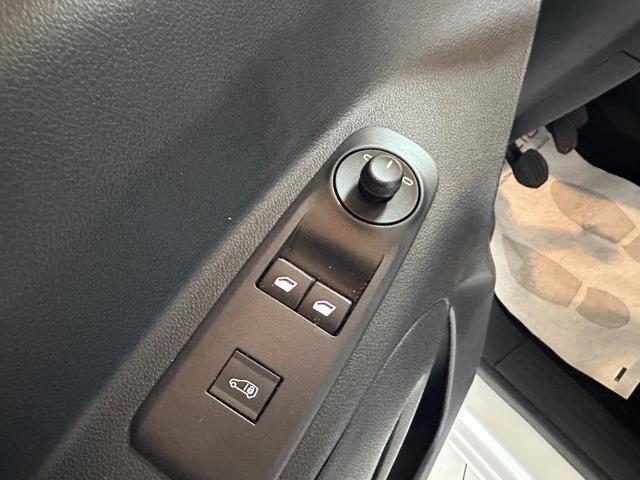 OPEL Combo usata, con Controllo vocale