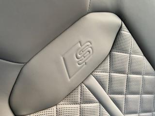 AUDI Q8 usata, con Freno di stazionamento elettrico