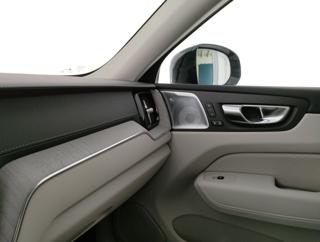 VOLVO XC60 usata, con Luci diurne LED