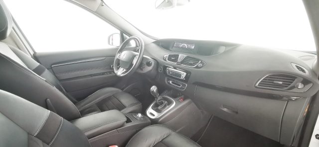 RENAULT Scenic usata 50