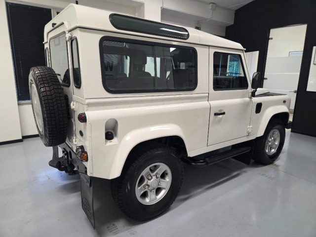 LAND ROVER Defender usata, con Autoradio