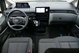 HYUNDAI Staria usata, con Boardcomputer