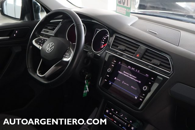 VOLKSWAGEN Tiguan usata, con Sensori di parcheggio anteriori