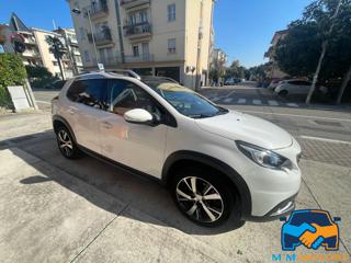 PEUGEOT 2008 usata, con Airbag laterali