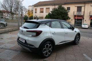 RENAULT Captur usata, con Autoradio