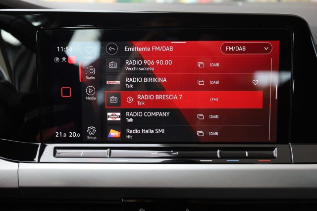 VOLKSWAGEN Golf usata, con Luci diurne