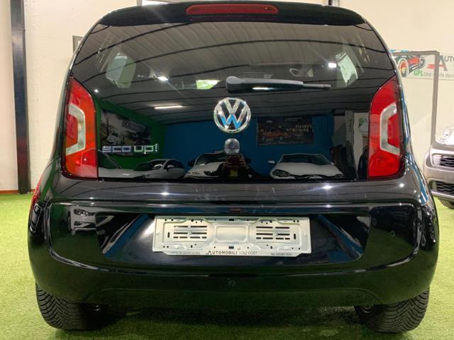 VOLKSWAGEN up! usata, con Autoradio