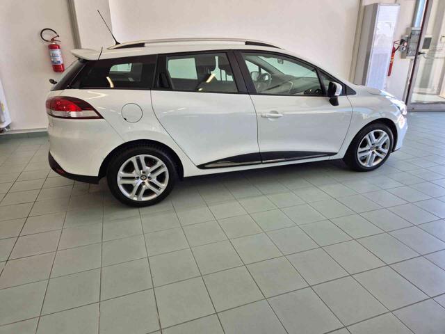 RENAULT Clio usata, con Autoradio digitale