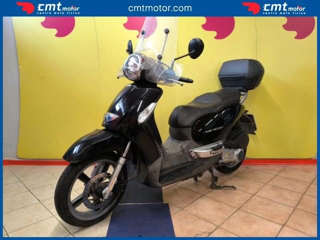 APRILIA Scarabeo 250 usata 2