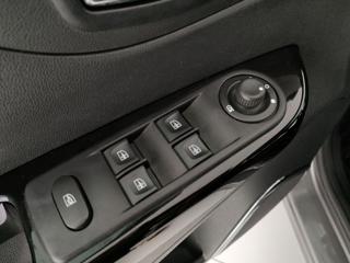 RENAULT Captur usata, con Servosterzo