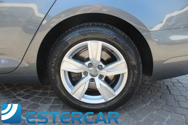 AUDI A4 usata, con Specchietti laterali elettrici