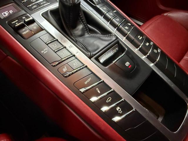 PORSCHE Macan usata, con Interni in pelle