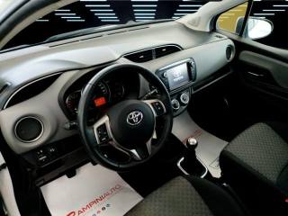 TOYOTA Yaris usata 13