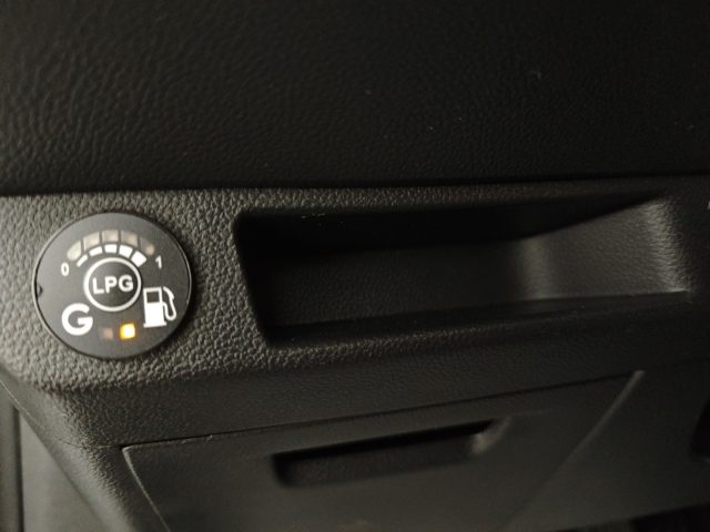 RENAULT Clio usata, con Sensori di parcheggio posteriori