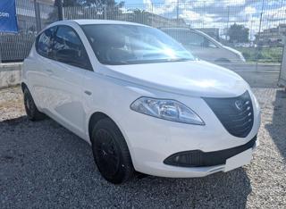 LANCIA Ypsilon usata, con Airbag