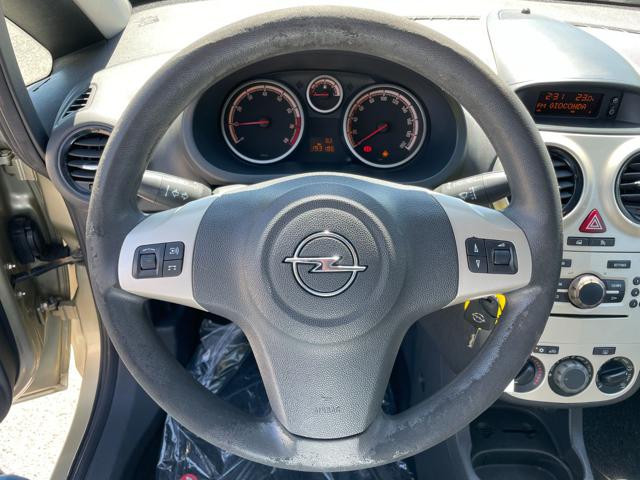 OPEL Corsa usata, con Autoradio
