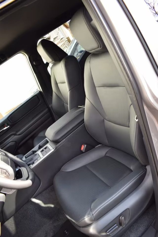 TOYOTA Land Cruiser usata, con Regolazione elettrica sedili