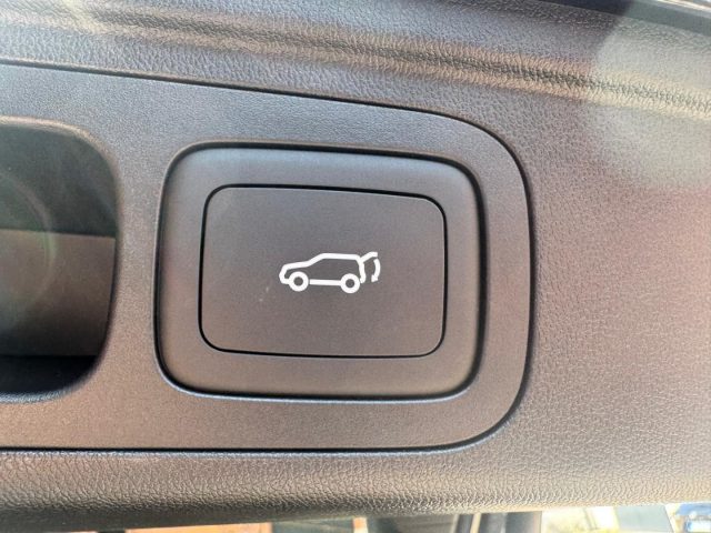 MG HS usata, con Fendinebbia