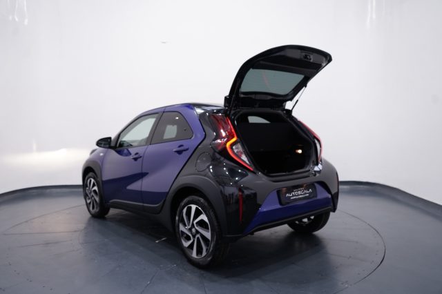 TOYOTA Aygo X usata 33