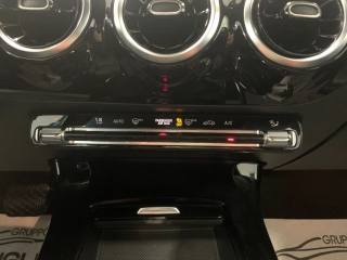 MERCEDES-BENZ A 180 usata, con Fari Xenon