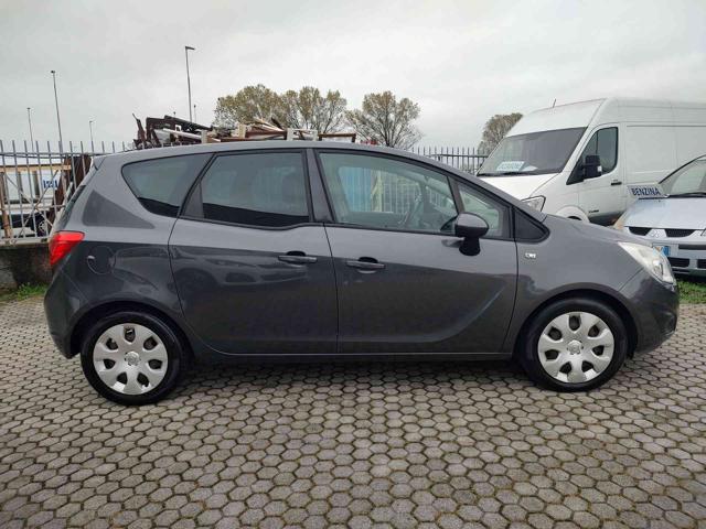 OPEL Meriva usata, con Autoradio