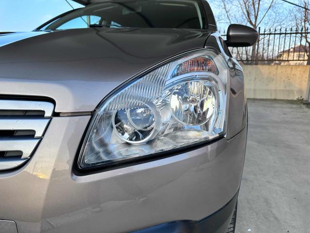NISSAN Qashqai+2 usata, con Bracciolo