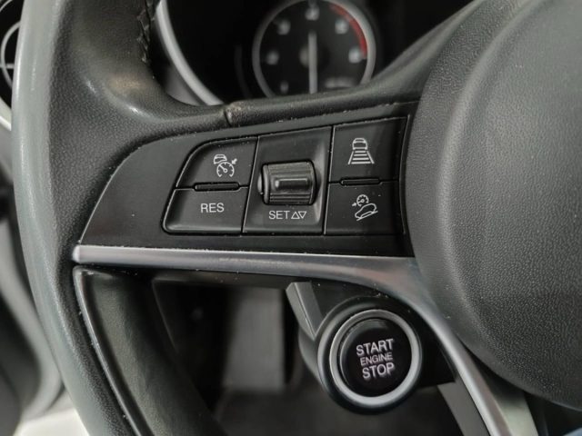 ALFA ROMEO Stelvio usata, con Specchietti laterali elettrici
