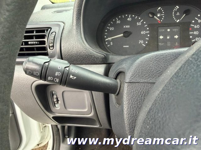 RENAULT Clio usata, con Controllo automatico clima