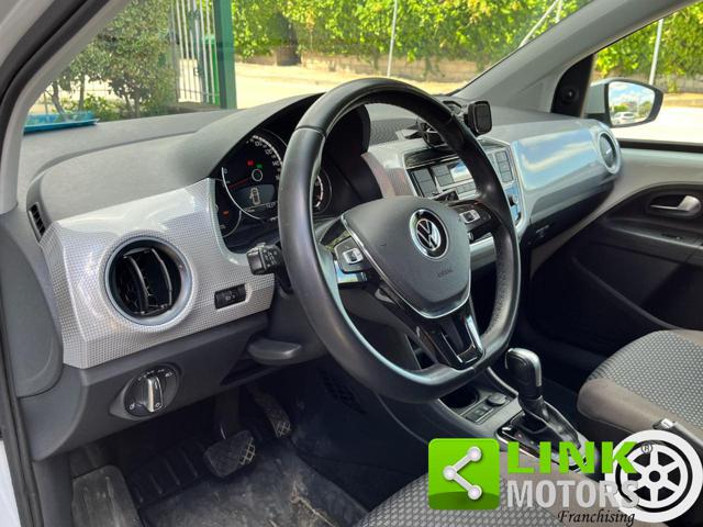 VOLKSWAGEN e-up! usata, con Autoradio