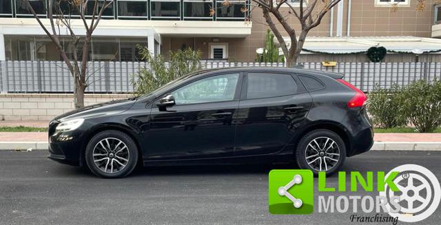 VOLVO V40 usata, con Autoradio