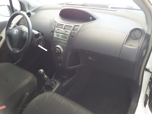 TOYOTA Yaris usata, con Controllo trazione