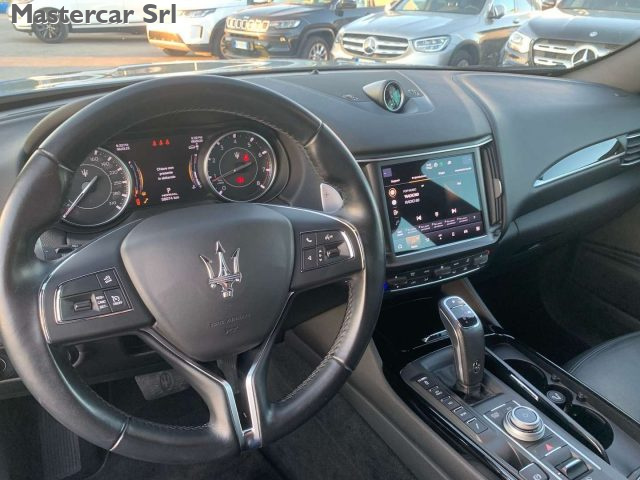 MASERATI Levante usata, con Sedile posteriore sdoppiato