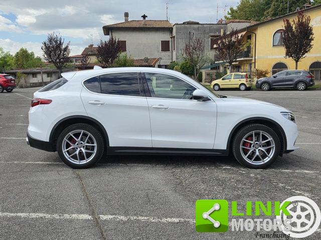 ALFA ROMEO Stelvio usata, con Alzacristalli elettrici