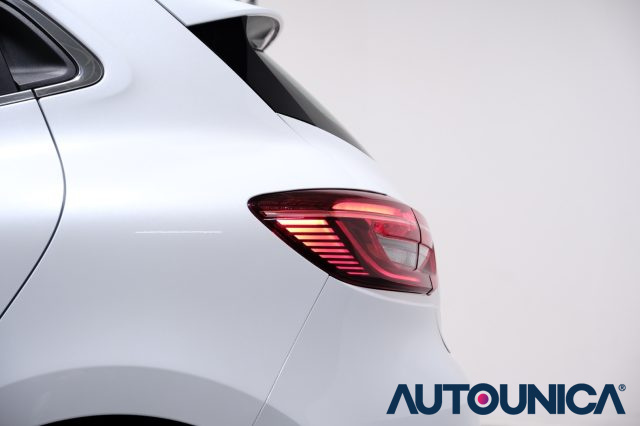 RENAULT Clio usata, con Freno di stazionamento elettrico